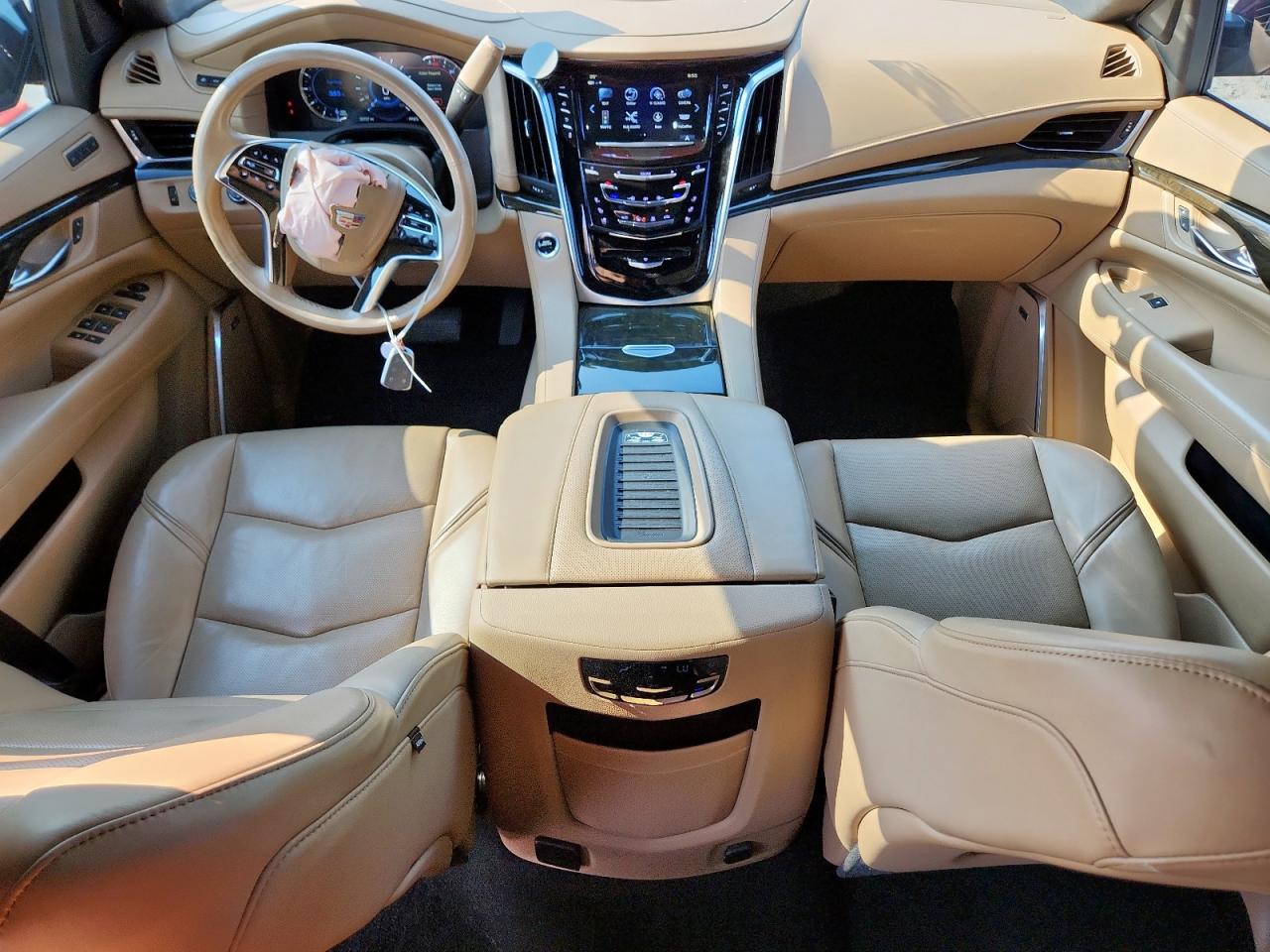 Cadillac Escalade Platinum Image 7