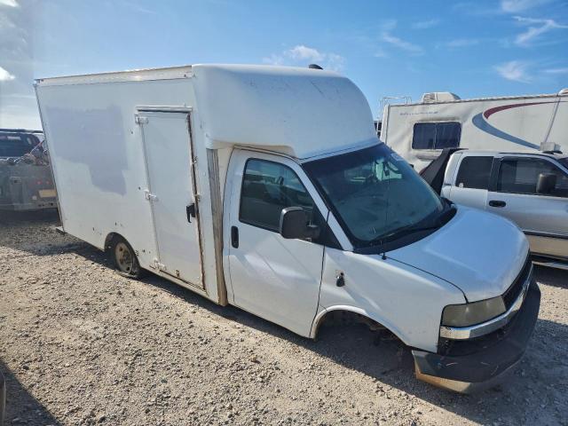 Chevrolet Express Image 10