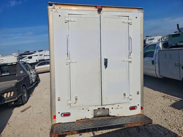 Chevrolet Express Image 11