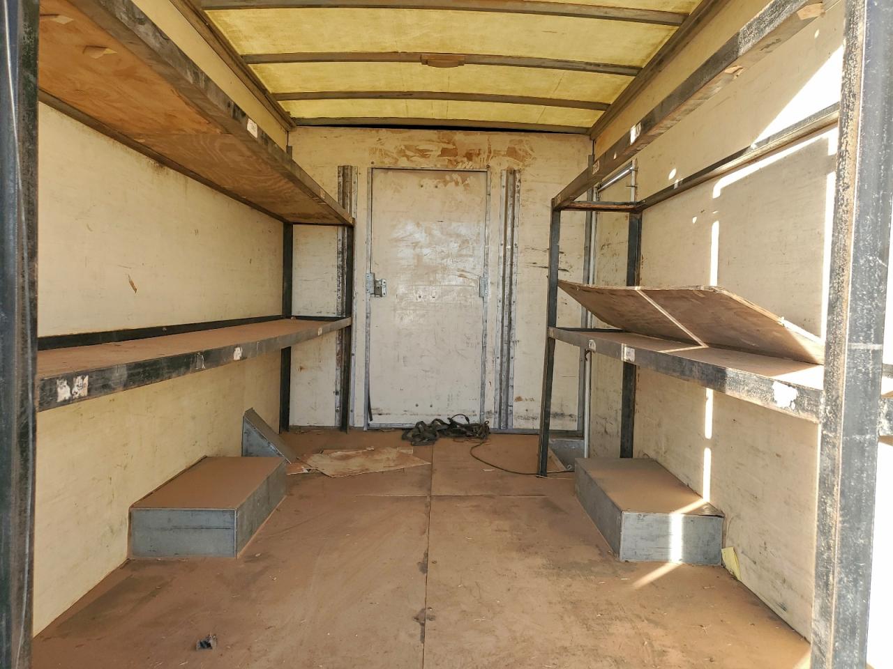 Chevrolet Express Image 6