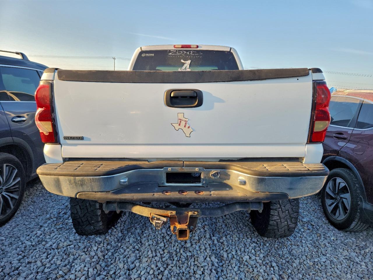 Chevrolet Silverado K2500 Heavy Duty Image 3