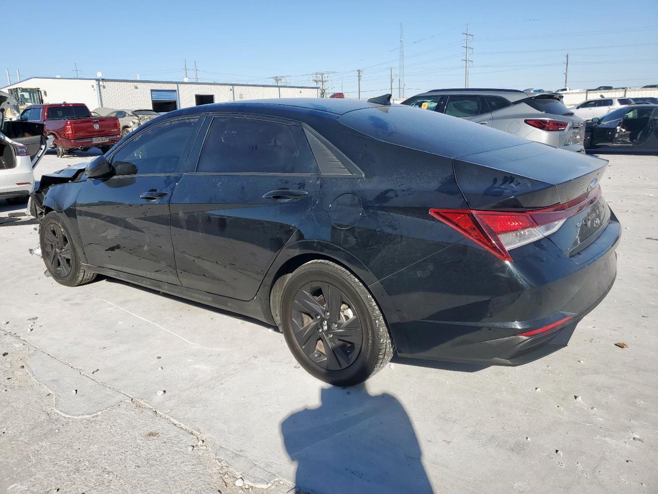 Hyundai ELANTRA Sel Image 3