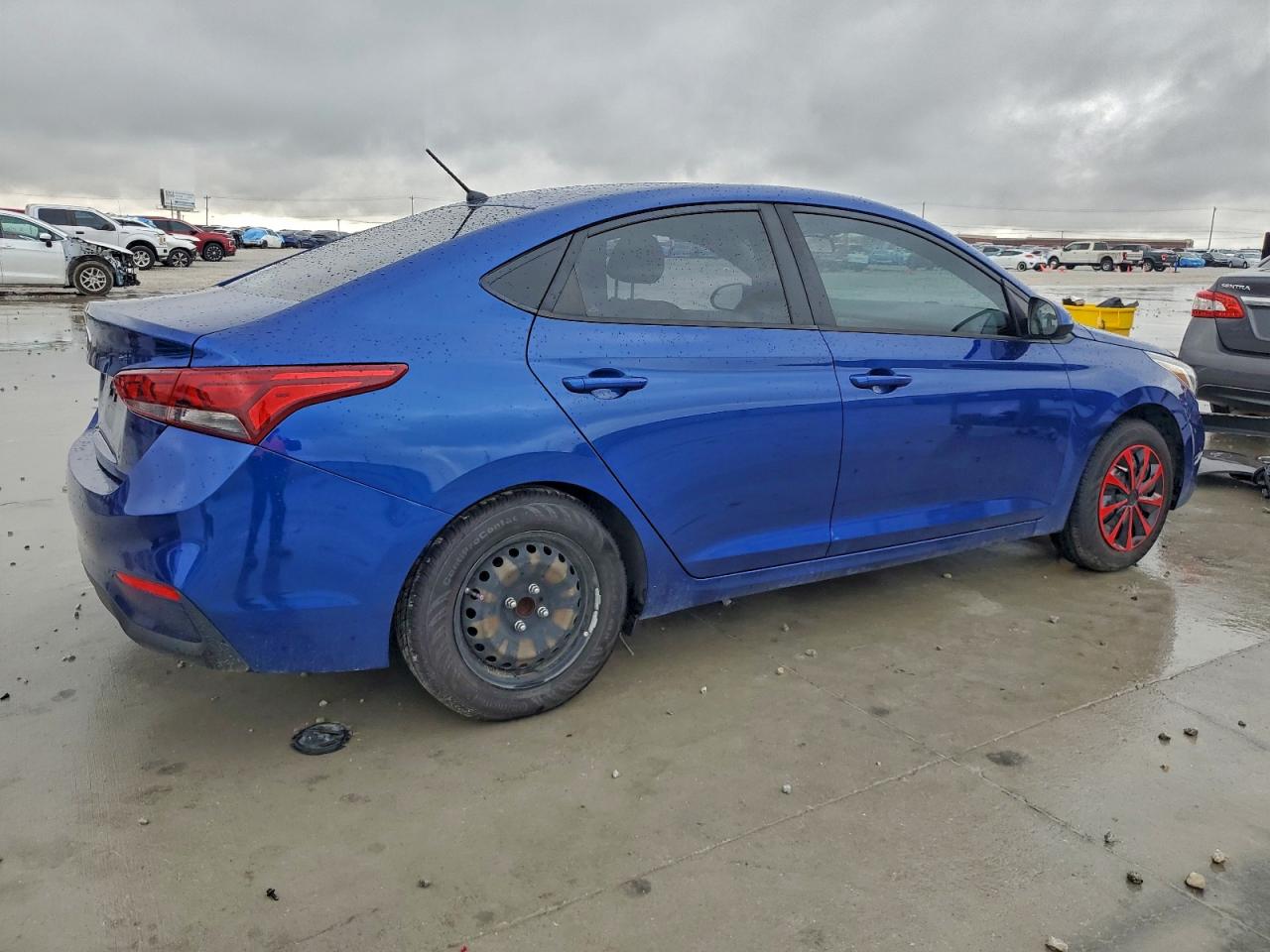 Hyundai ACCENT Se Image 8