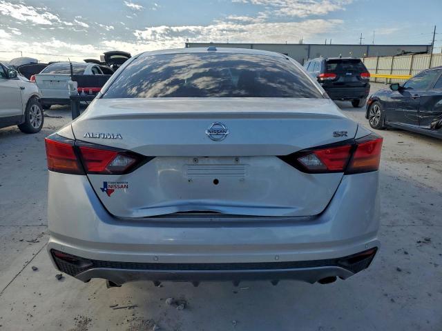 Nissan Altima Sr Image 3