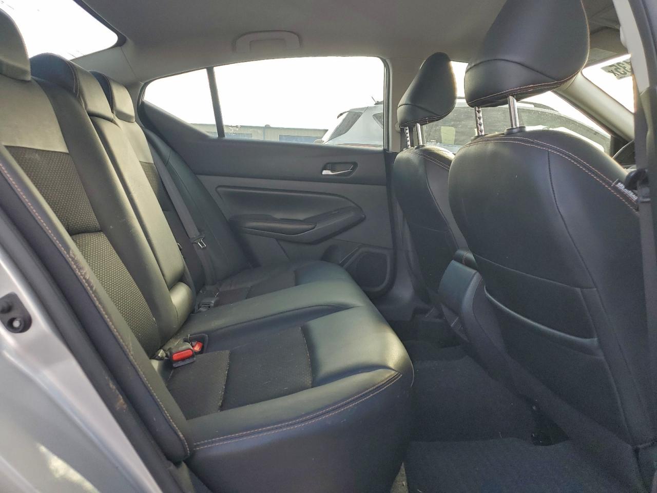 Nissan Altima Sr Image 9