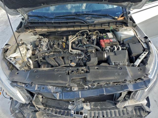 Nissan Altima Sr Image 13