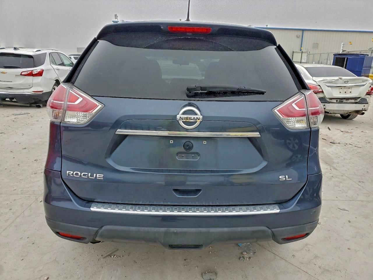 Nissan Rogue S Image 6