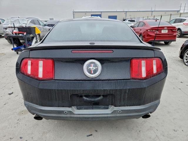 Ford Mustang Image 6