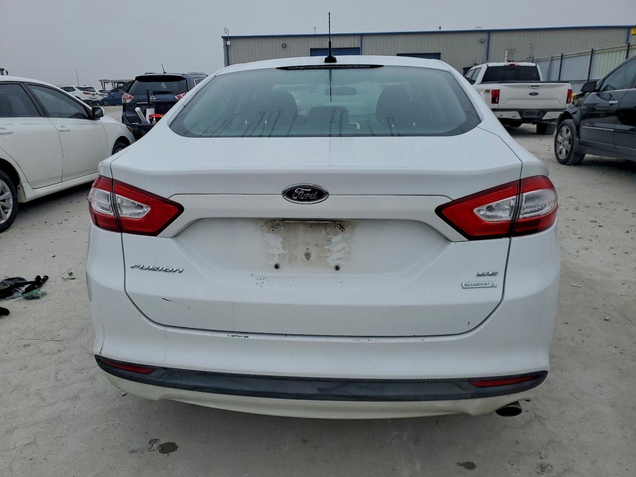 Ford Fusion Se Image 11