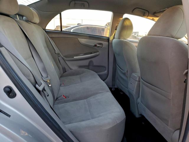 Toyota Corolla Base Image 7