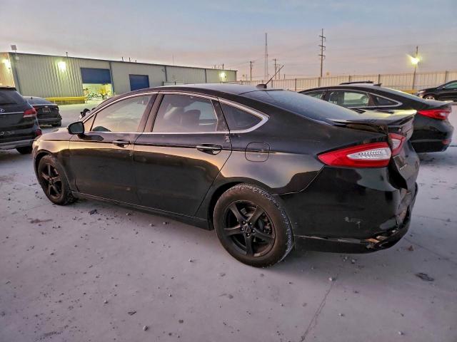 Ford Fusion Titanium Image 3