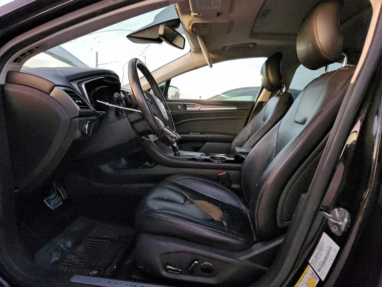 Ford Fusion Titanium Image 9