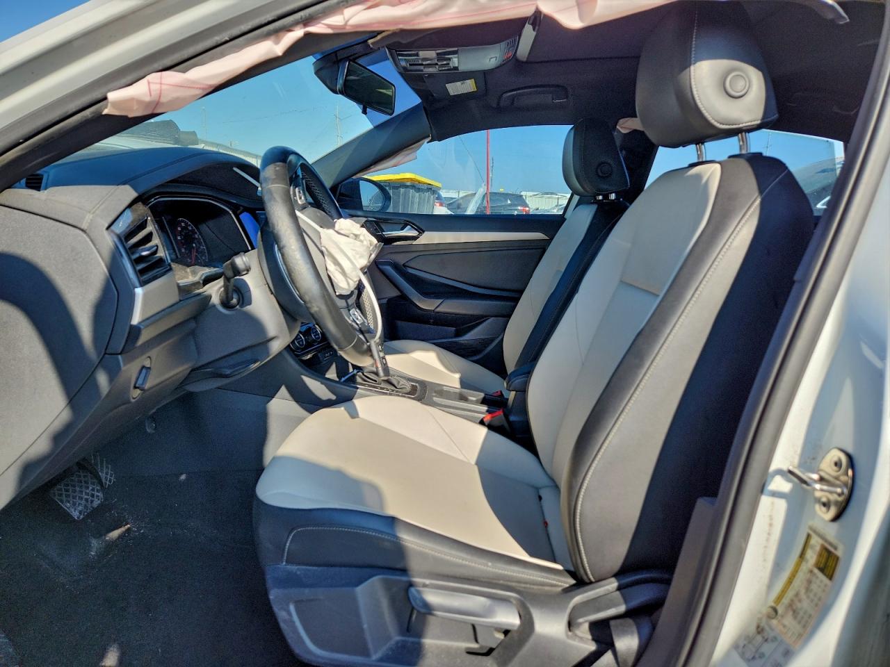 Volkswagen Jetta S Image 5