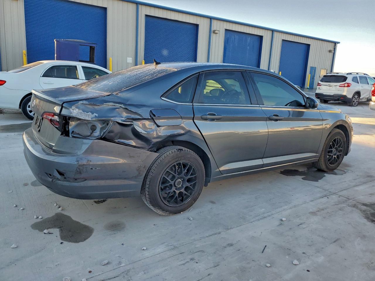 Volkswagen Jetta S Image 2