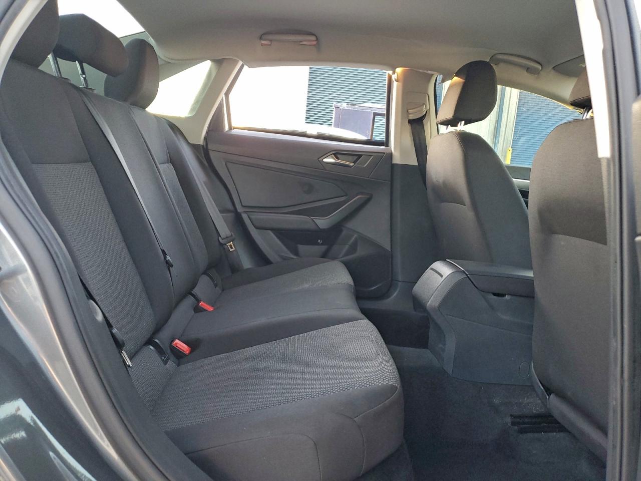 Volkswagen Jetta S Image 5