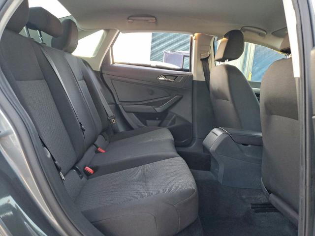 Volkswagen Jetta S Image 5