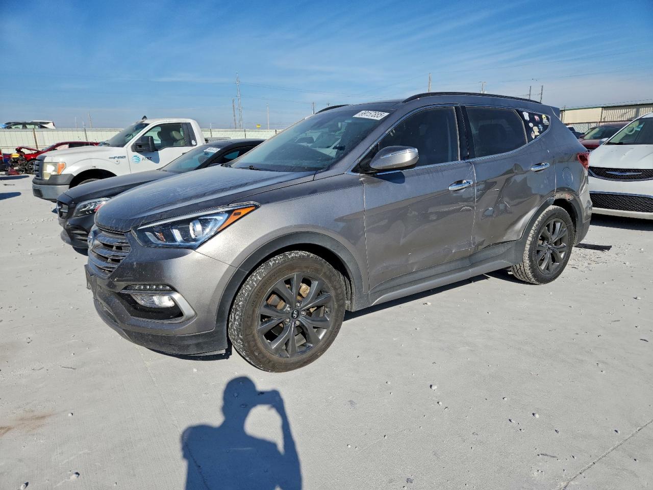 Hyundai SANTA FE Image 1