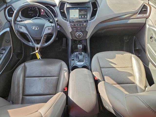 Hyundai SANTA FE Image 2