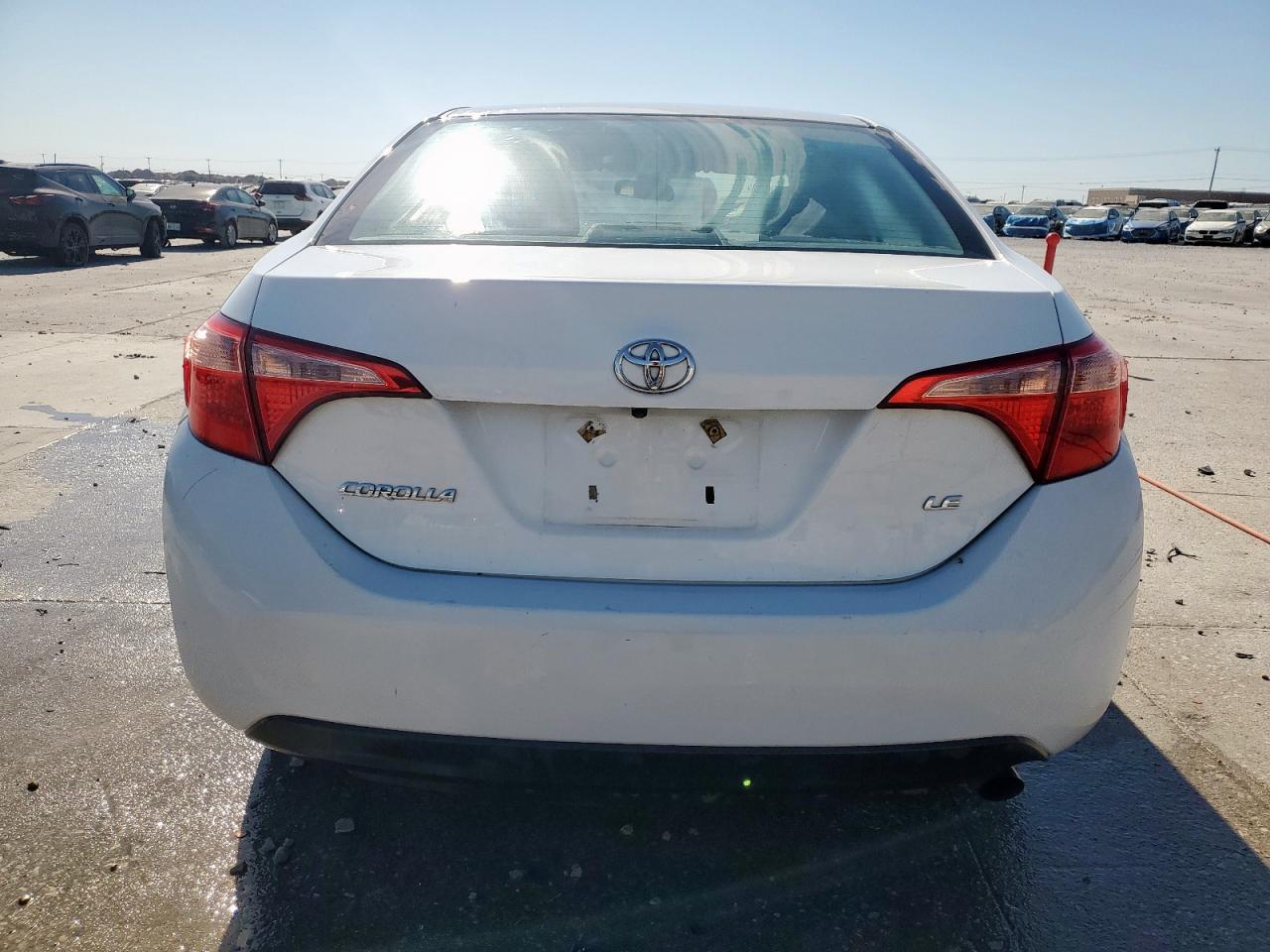 Toyota Corolla L Image 7