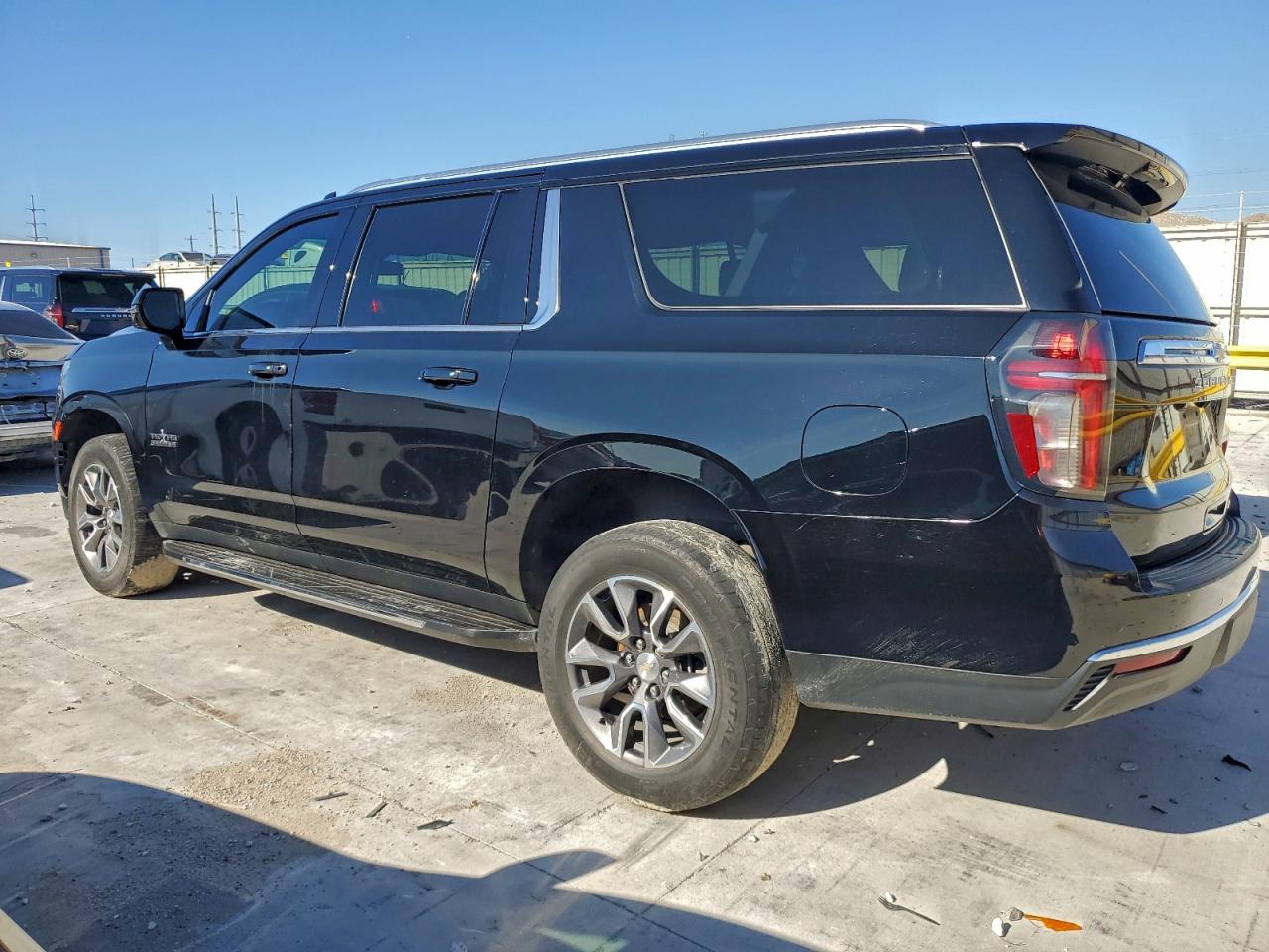 Chevrolet Suburban C1500 Lt Image 8