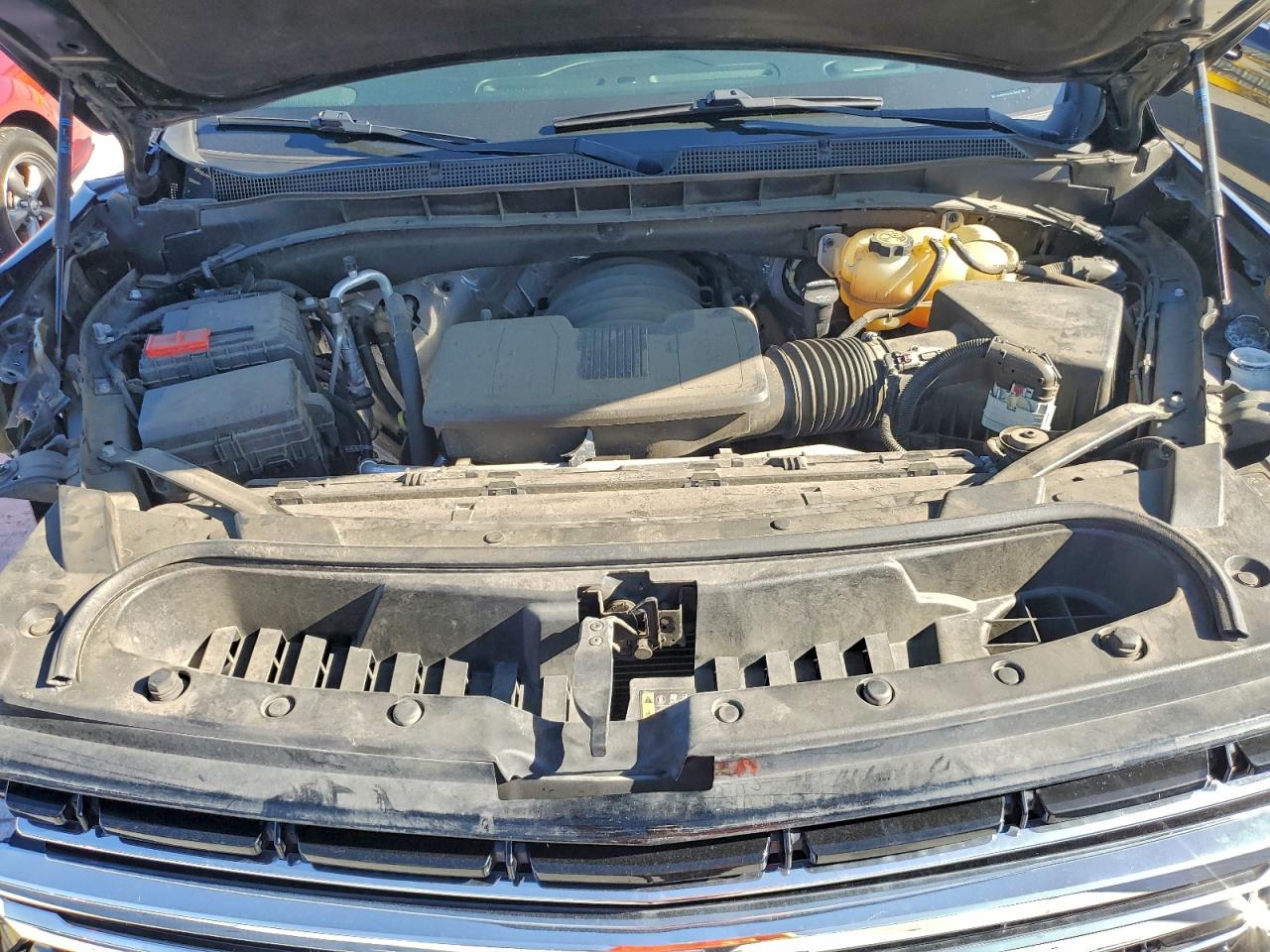 Chevrolet Suburban C1500 Lt Image 12