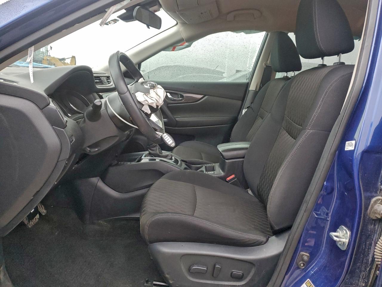 Nissan Rogue S Image 10