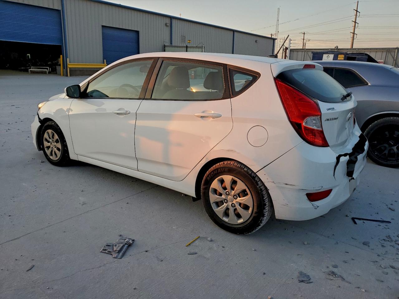 Hyundai ACCENT Se Image 2
