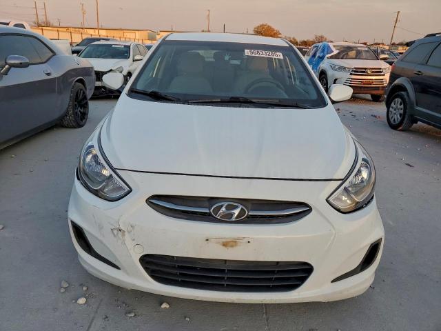 Hyundai ACCENT Se Image 9