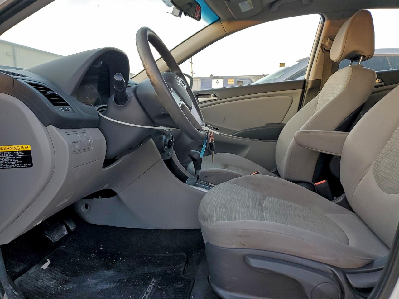 Hyundai ACCENT Se Image 5