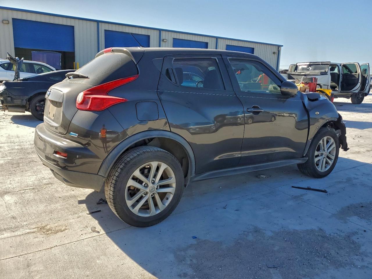 Nissan JUKE S Image 2