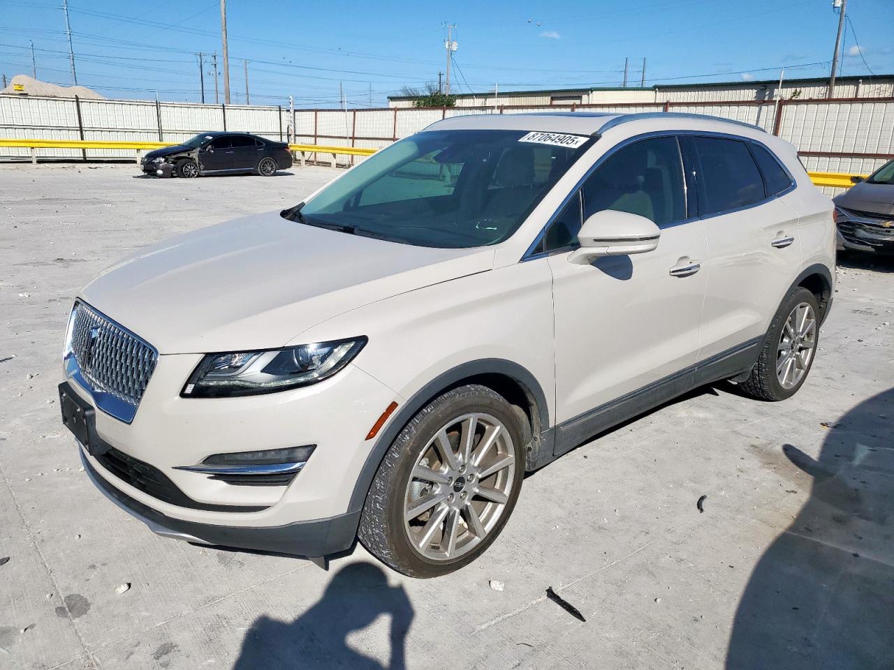 Lincoln MKC Reserve Image 1