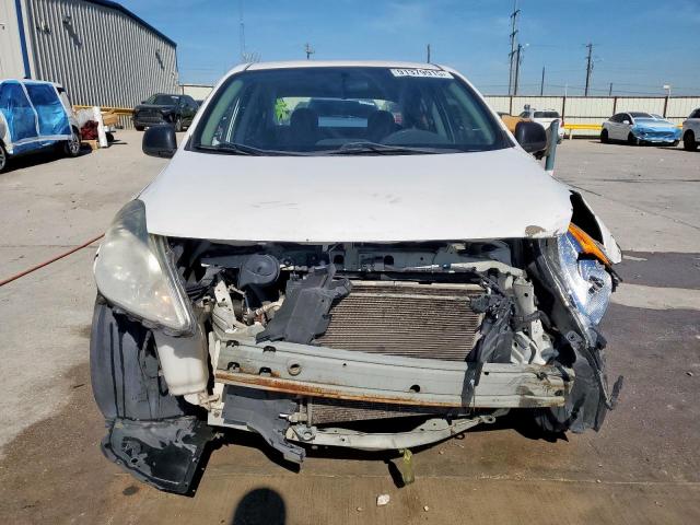 Nissan Versa S Image 7