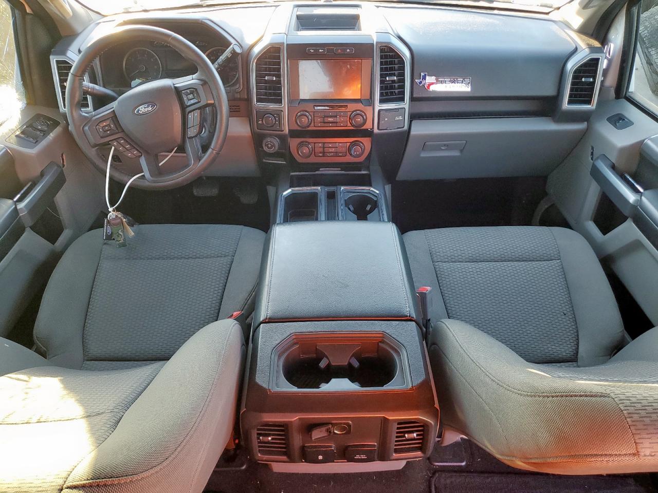 Ford F-150 Supercrew Image 12