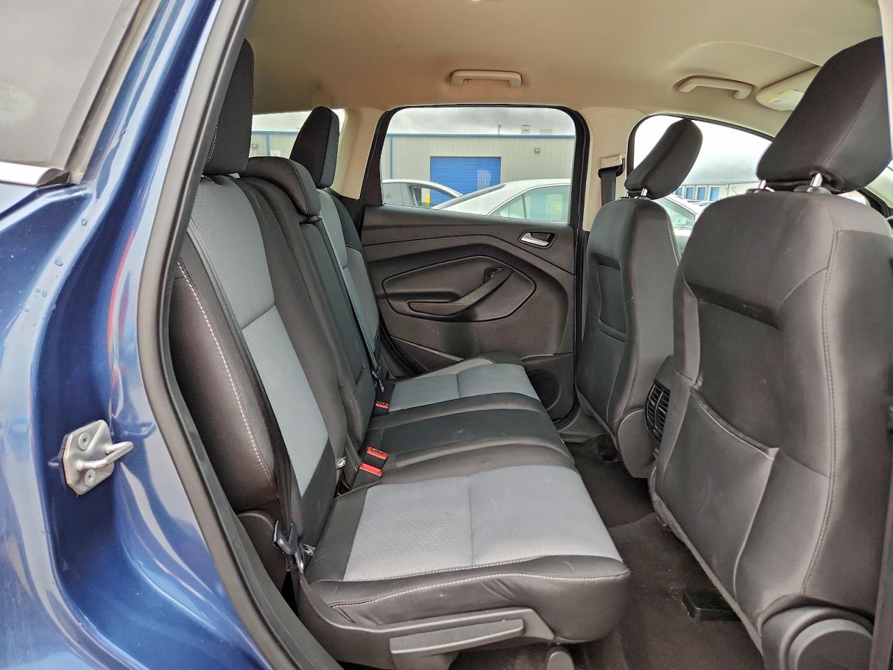 Ford Escape Se Image 6