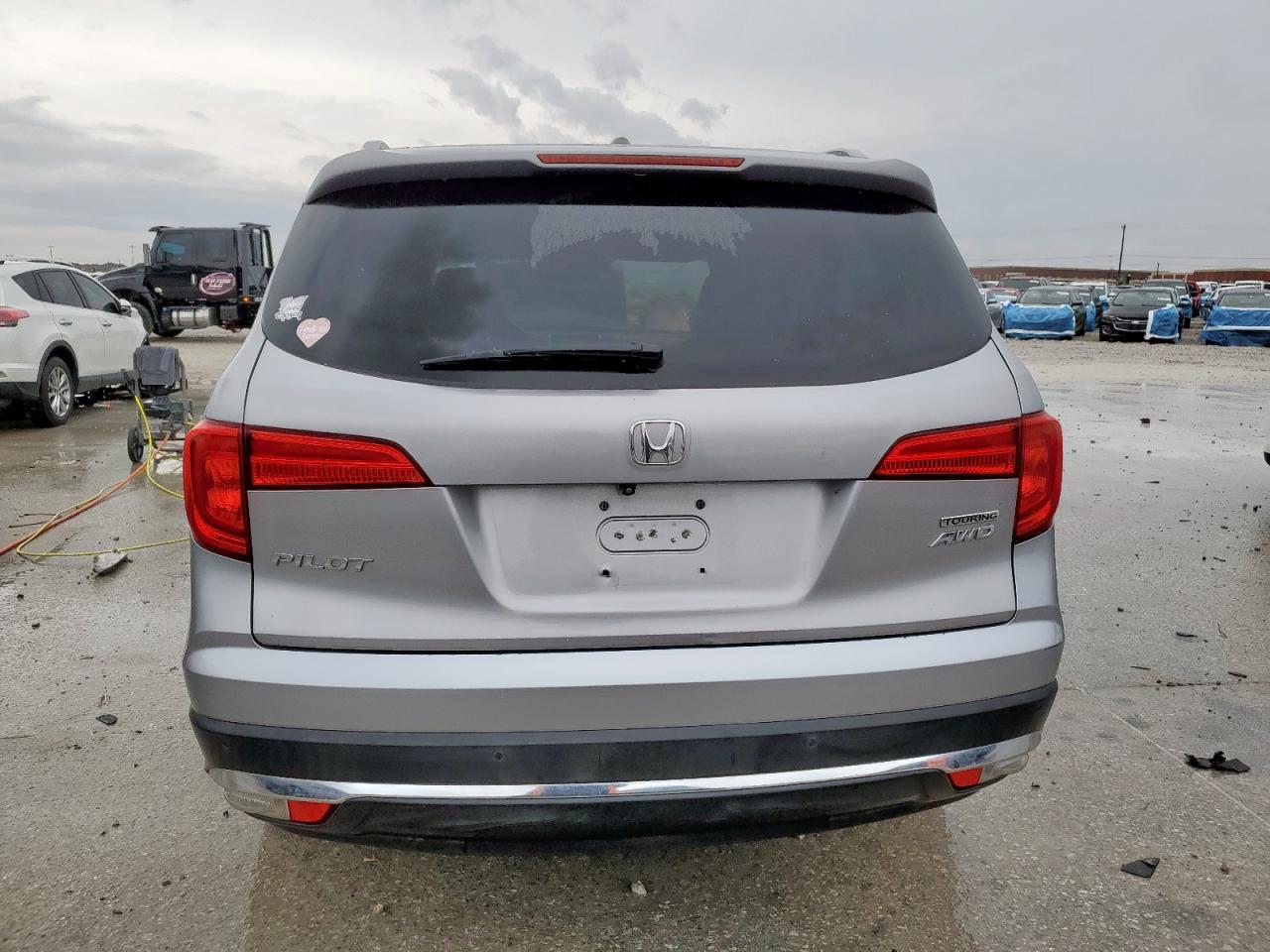 Honda Pilot Touring Image 6