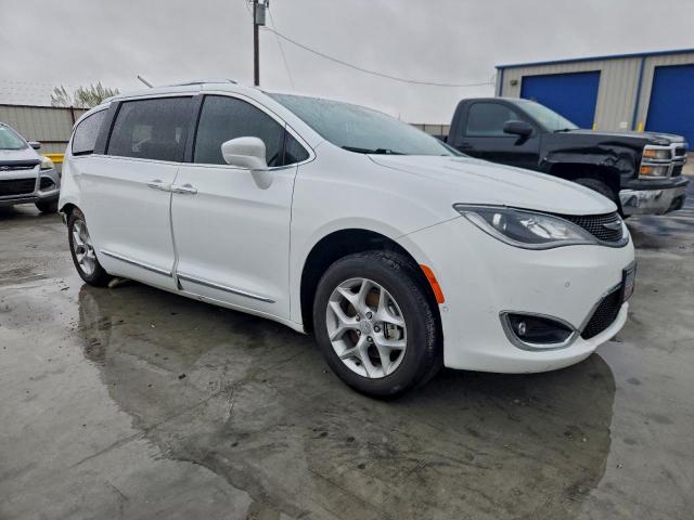 Chrysler Pacifica Touring L Plus Image 11