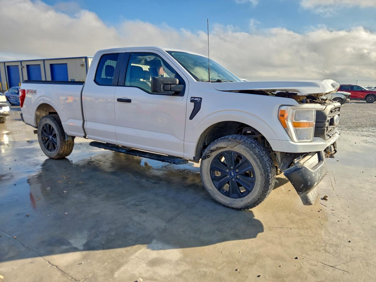 Ford F-150 Super Cab Image 11