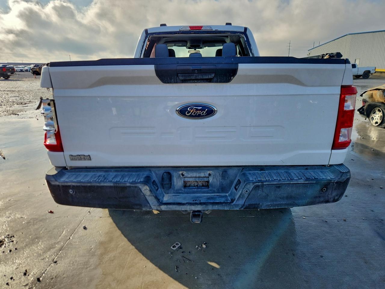 Ford F-150 Super Cab Image 5