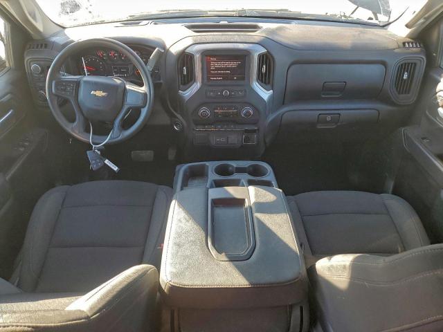 Chevrolet Silverado K1500 Custom Image 10