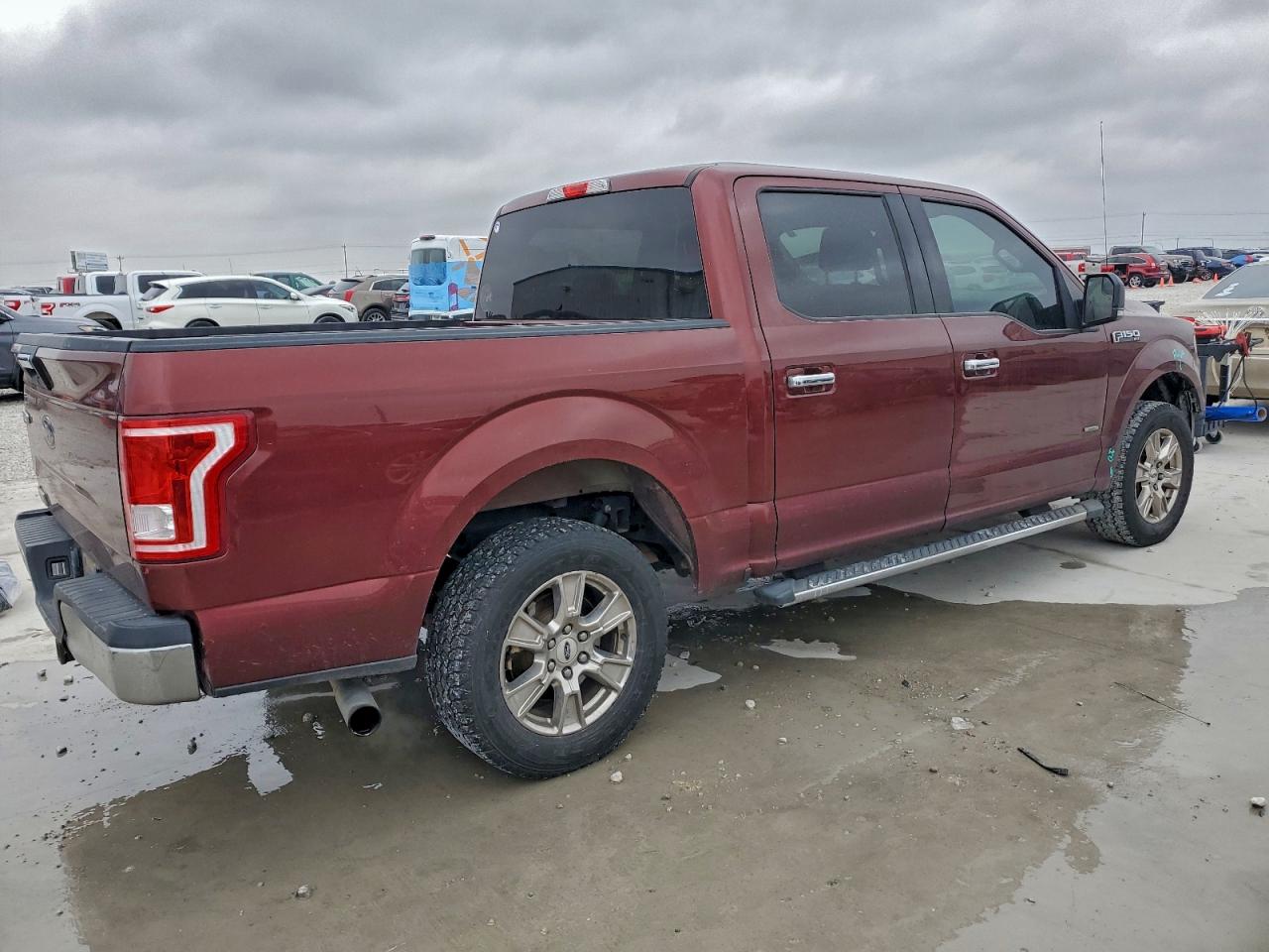 Ford F-150 Supercrew Image 3