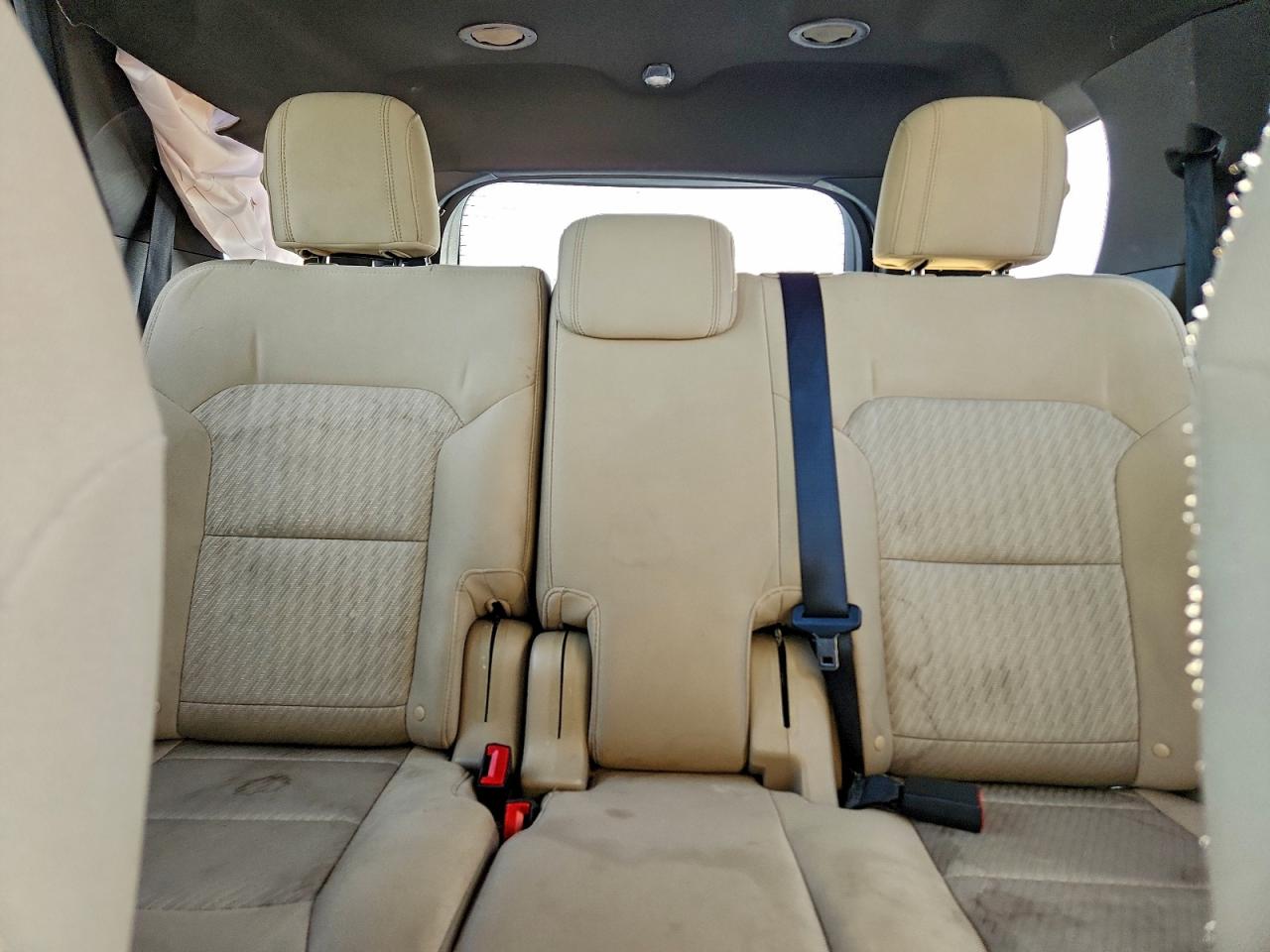 Ford Explorer Image 8