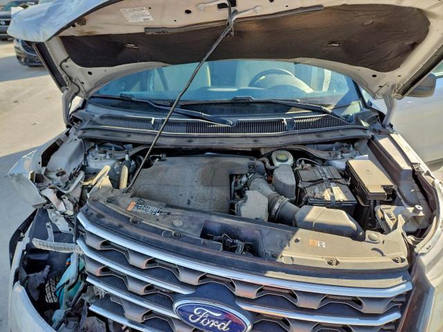 Ford Explorer Image 2