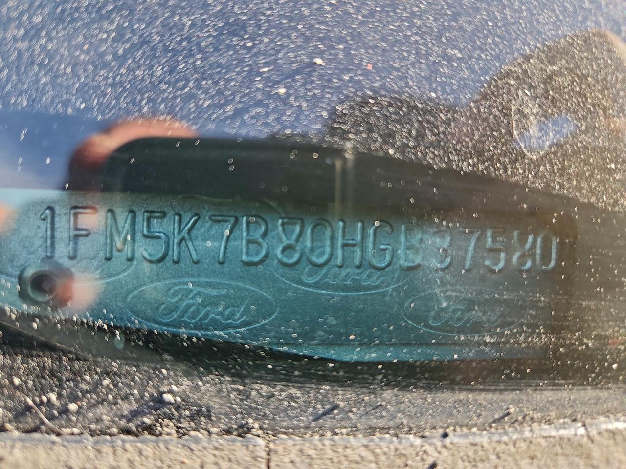 Ford Explorer Image 5