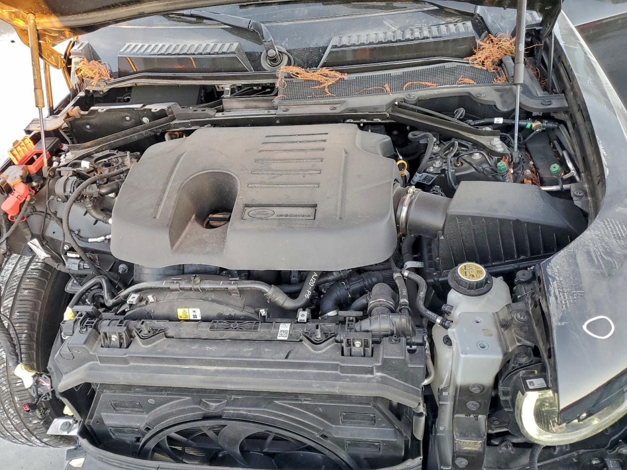 Land Rover Defender 130 S Image 9