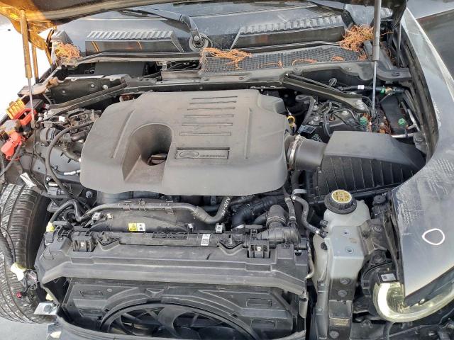 Land Rover Defender 130 S Image 9