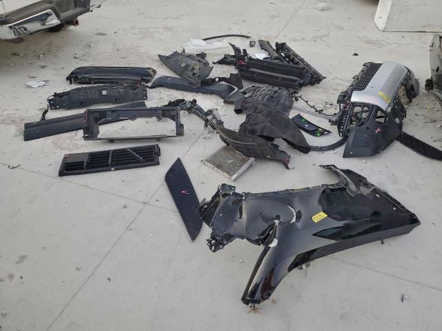 Land Rover Defender 130 S Image 10