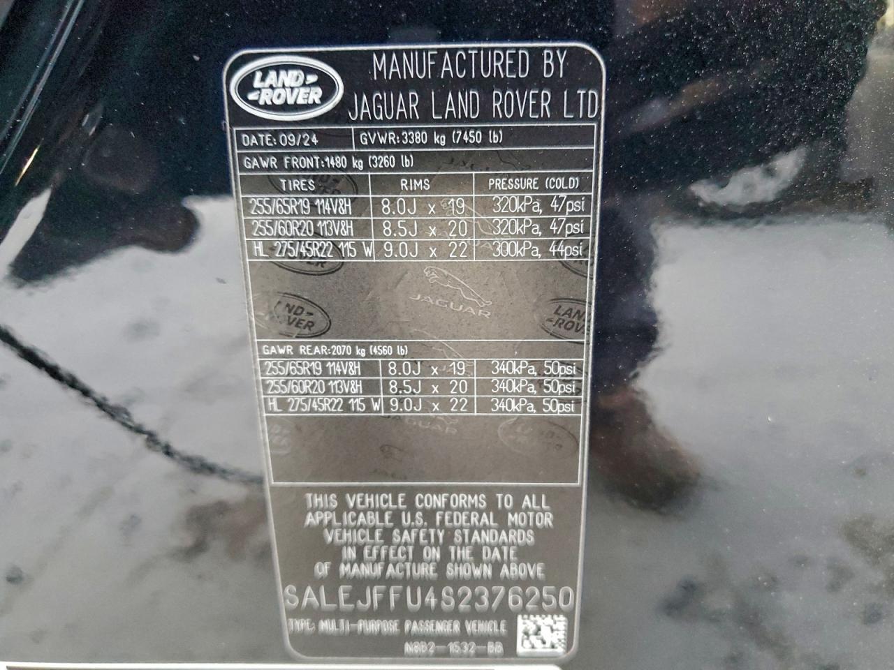 Land Rover Defender 130 S Image 5