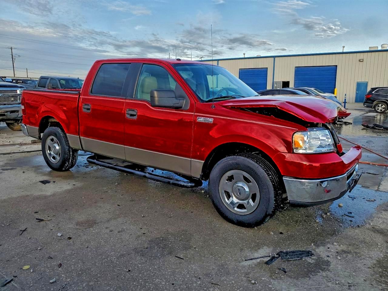 Ford F-150 Supercrew Image 4