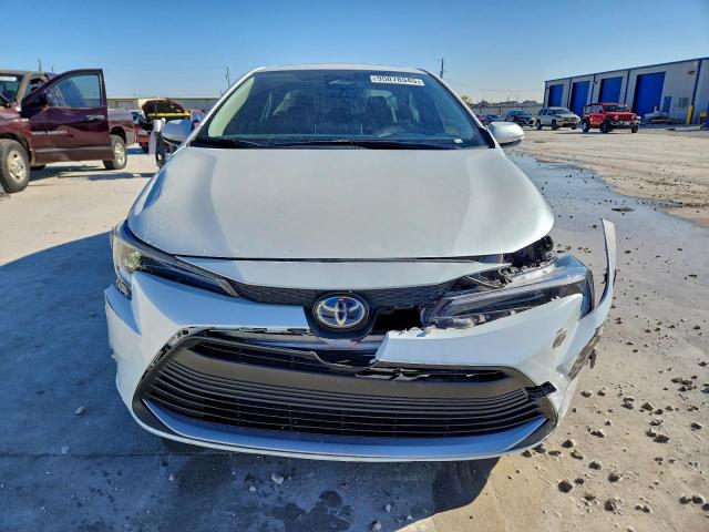 Toyota Corolla Le Image 4