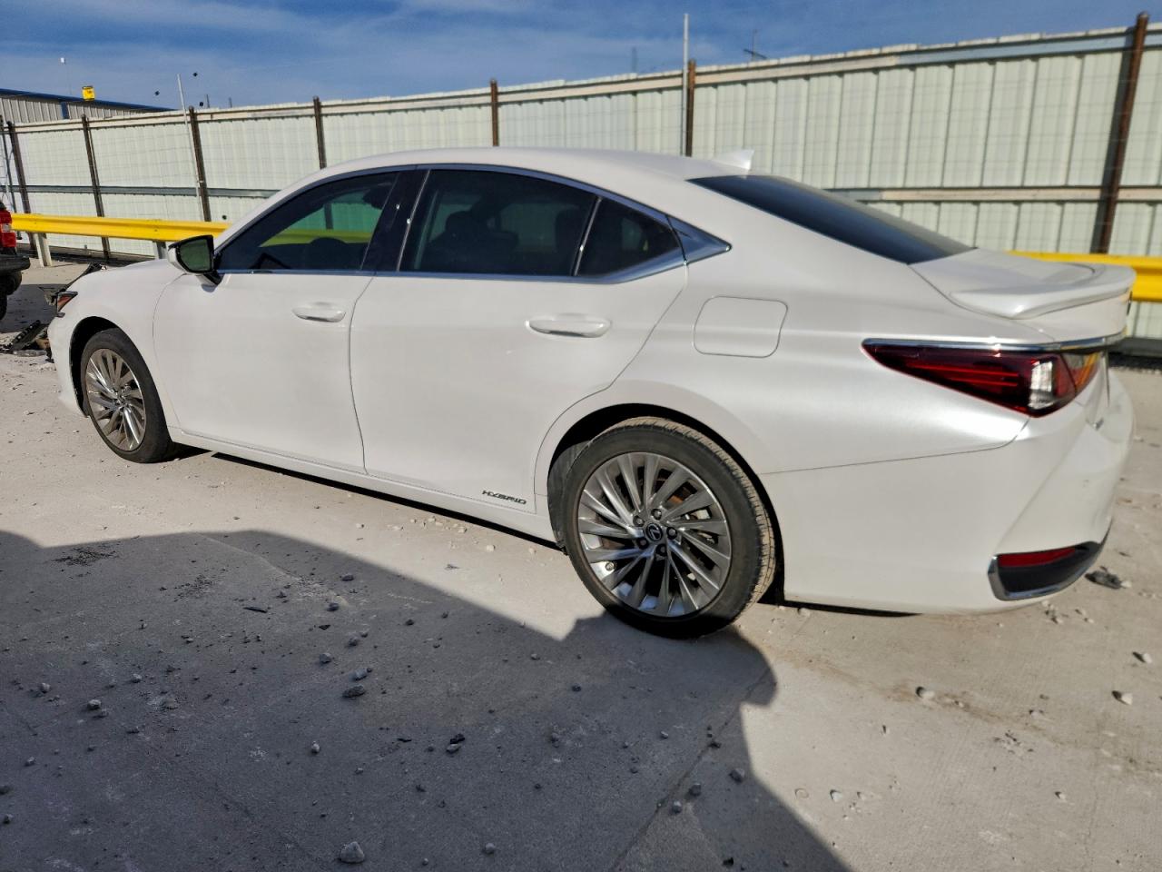 Lexus Es 300h Ultra Luxury Image 4